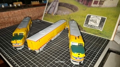 C261 - Locomotiva c/ 03 unidades Athearn PA1 + PB1 + PA1 dummy UNION PACIFIC - Produto usado, vendido no estado na internet