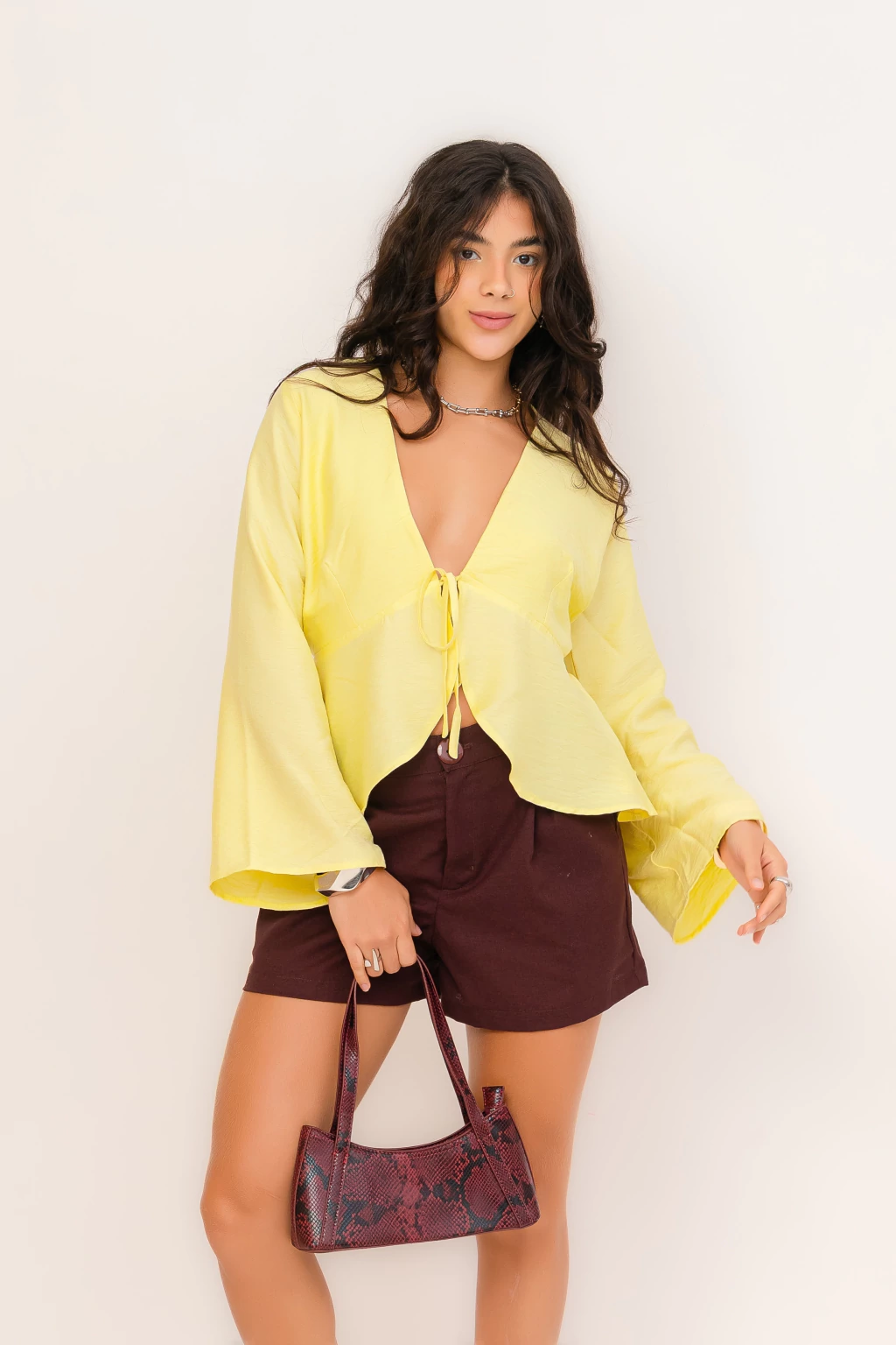 Bata Mangas Amarelo Manteiga