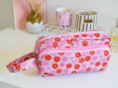 Cartuchera con bolsillo Flores