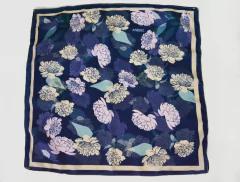 Pañuelo flowers azul seda - comprar online