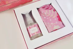 Caja con pañuelo+perfume rosa - Anbers