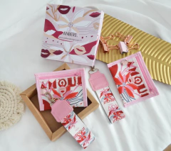 Kit monedero + llavero Amour en internet