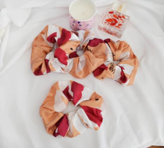 Maxi scrunchie Floral naranja - comprar online