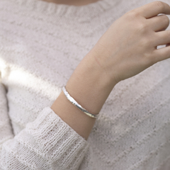 Pulsera Mena abierta - tienda online