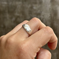 Anillo Cinta Mena en internet