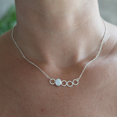 Collar mini Yayoi con piedra - comprar online