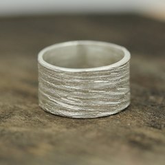 Anillo ancho Textura Cedro