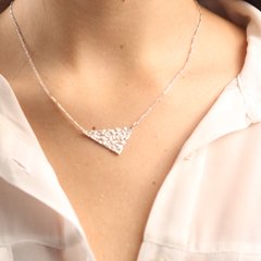 Collar Triangulo textura - comprar online