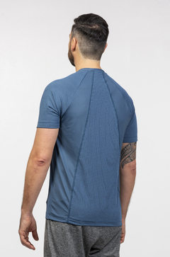 REMERA REACTION en internet