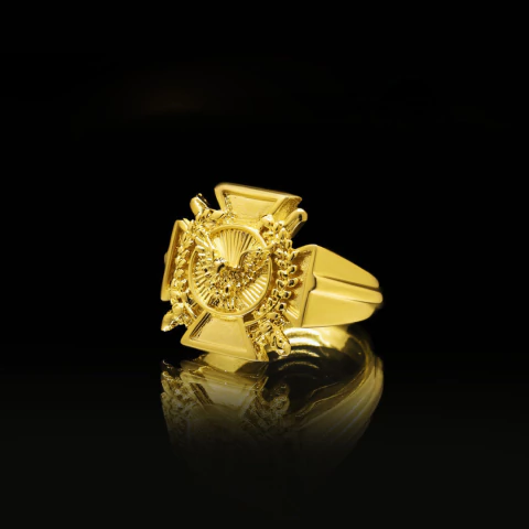 Anel Escudo Águia - Banhado a Ouro 18K - comprar online