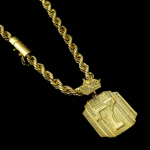 Corrente Cordão Baiano (10mm) - 60cm + Pingente Placa 7 Cravejado - 4,4x4,9cm C215/PG102