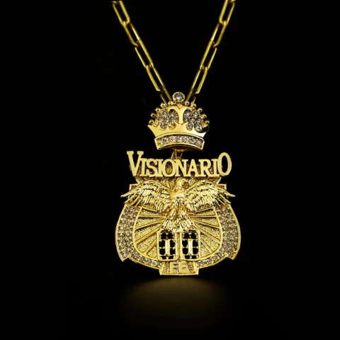 Pingente 00 Visionário Cravejado 4cmx4cm (22g) - Banhado a Ouro 18k - comprar online