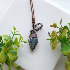 Colgante Mini Cobre Viejo con Piedra Labradorita - comprar online