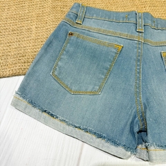 Short Luana en internet