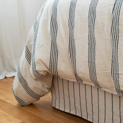 CUBRE SOMMIER RAYA FINA GRAFITO - comprar online