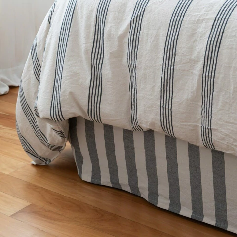 CUBRE SOMMIER RAYADO JACARANDA - comprar online