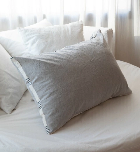 ALMOHADON DE FAJA CELINA Y JACARANDA LiSO TUSOR - TEODOLINA DECO