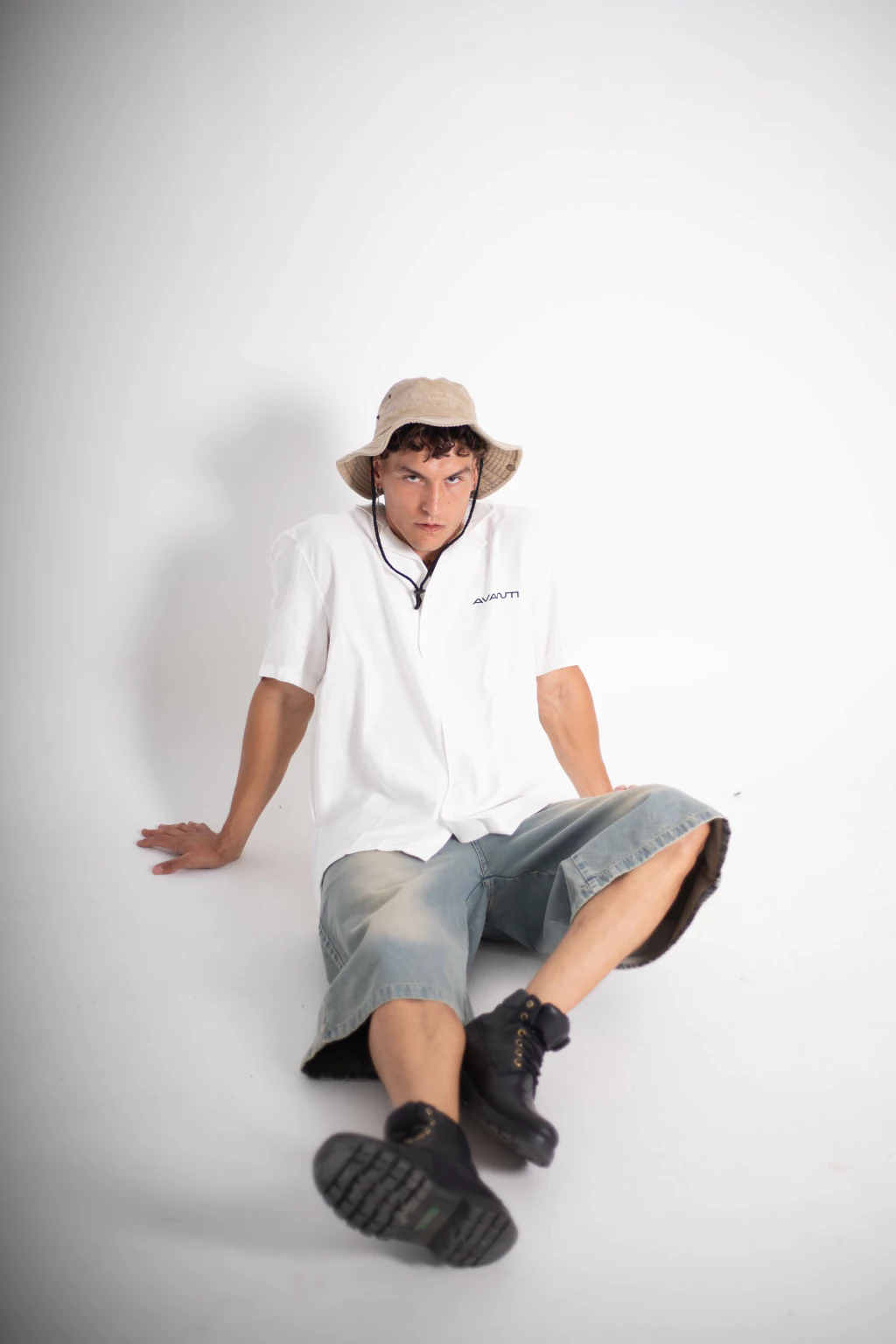 Camisa Institucional Blanca thumbnail 3