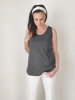 Musculosa Mercedes Topo - comprar online