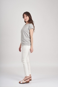 Remera Eva Gris en internet