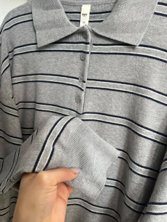 Sweater con cuello en internet
