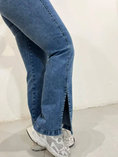 Jean tiro alto con tajo - comprar online