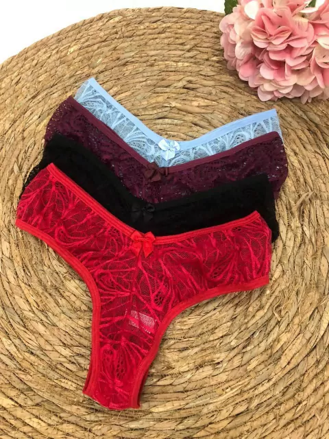 CALCINHA BÁSICA RENDADA VAMPI