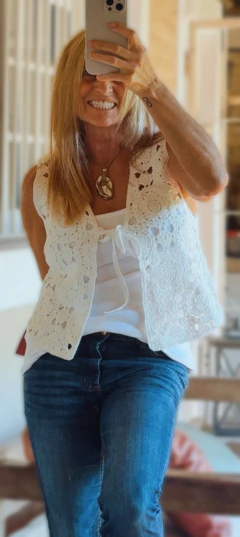 Imagen de CHALECO BRODERIE PASION