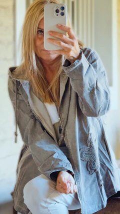 CAMPERA PITER BORDADA - comprar online