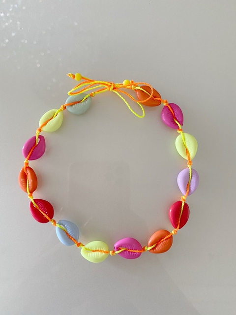 Choker conchas coloridas 