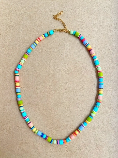 Colar discos com bolinhas 