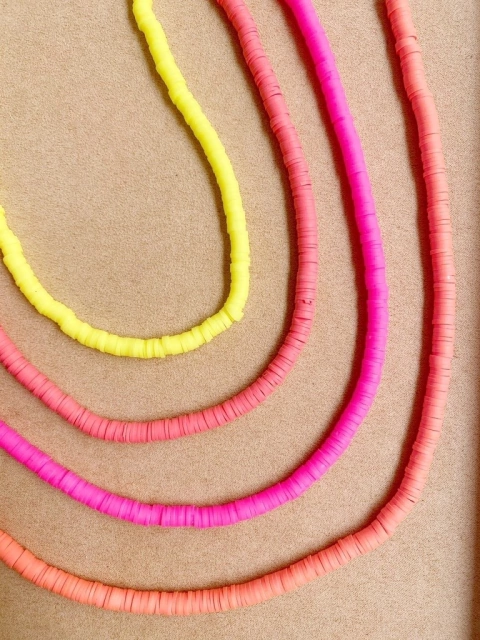 Colar disco emborrachado cor única