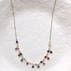 Colar rainbow pendurado dourado