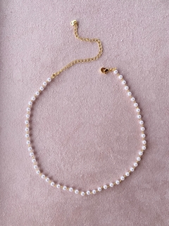 choker mini pérolas