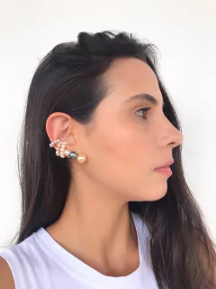 Ear cuff pérola negra, branca e salmão na internet
