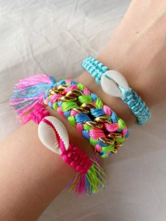 Pulseiras macramê com búzios naturais  - comprar online