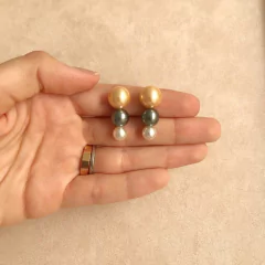 Ear cuff pérola negra, branca e salmão