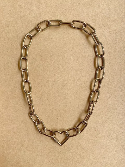 Colar mosquetão coração prateado