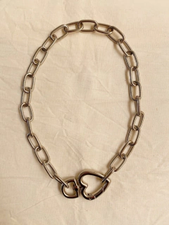 Colar coração gigante corrente quadrada 