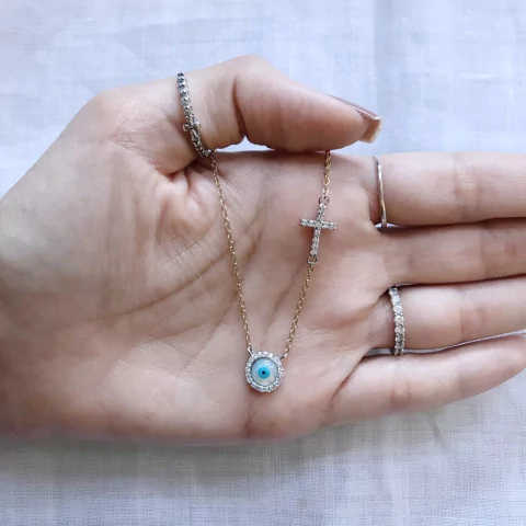 Olho grego com cruzinha