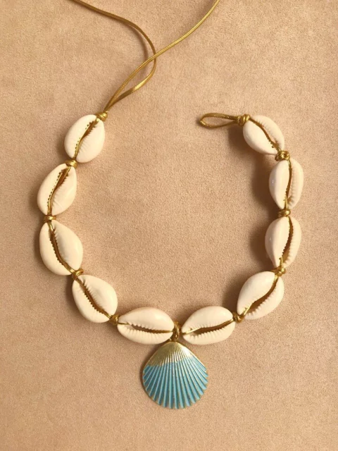 Choker búzios naturais com concha azul