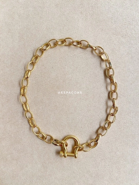 Colar cadeia dourado 