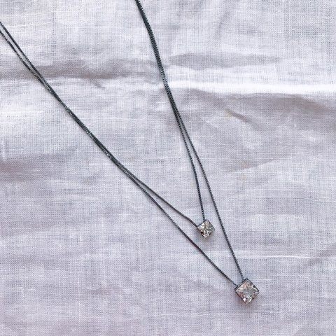 Colar dois em um quadrados zirconias