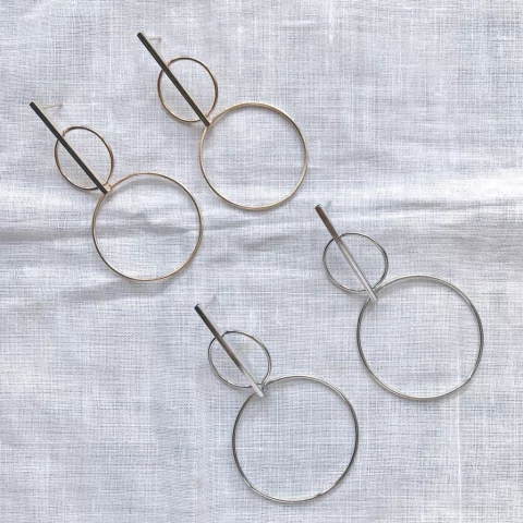 Brinco geométrico redondo