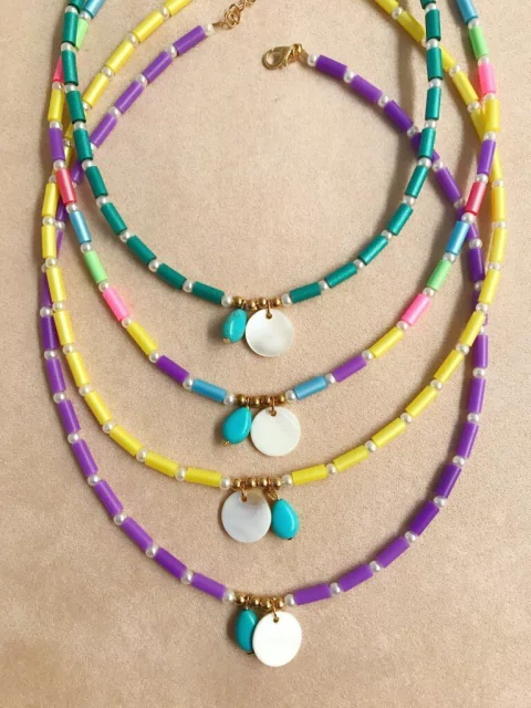 Colares canudinhos com madrepérola e pedra turquesa