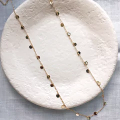 Colar de medalhas longo