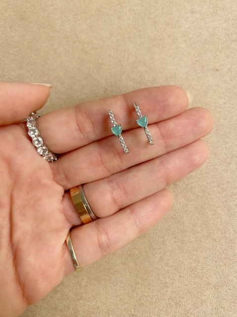 ear hook coração
