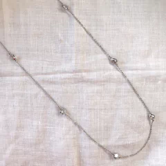 Colar pontos de luz longo prateado