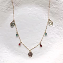 Colar amuletos rainbow dourado