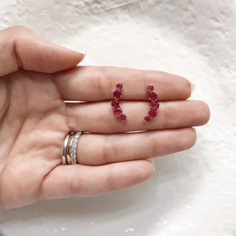 Ear cuff rubi rosado